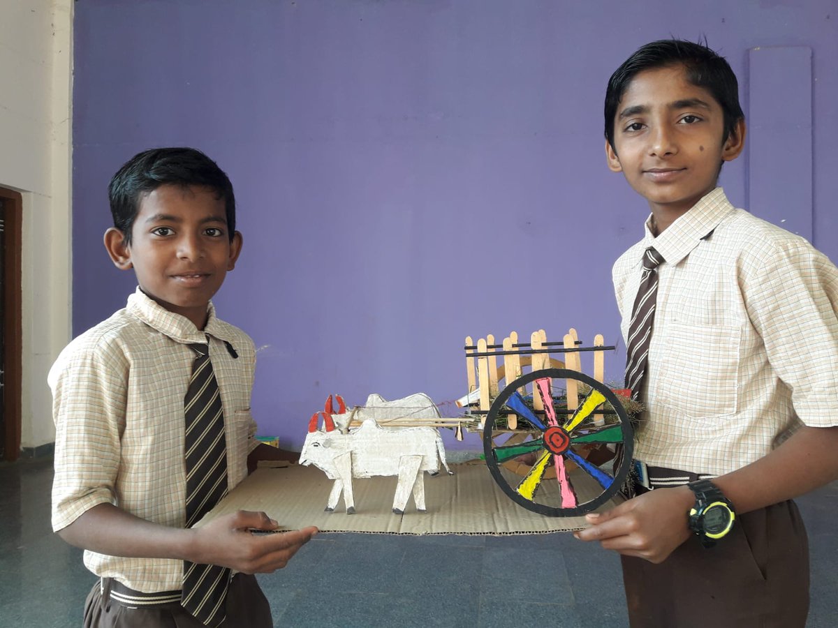 MIC_Jamkhandi's tweet photo. Art &amp; Craft work by Students of Dr APJ Abdul Kalam Residencial School Navanagar Bagalkote @mmrsnavodayabgk 

#Art_Craft #Education  #DrAPJAbdulKalam #KarnatakaMWD 

@Captain_Mani72 @DOMGOK @MinorityDeptBgk @ShivanandP14 https://t.co/VVK6brpx6S