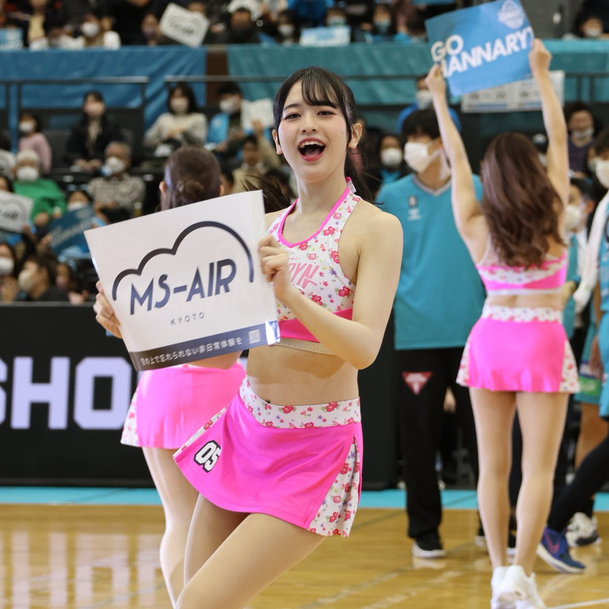 d_art_1982's tweet photo. ヘリコプター遊覧のMs-Airさんスペシャルデー🚁
試合も逆転勝利で最高でした☆

#MSAIR　#京都ハンナリーズ　#はんなりん　#Bチア https://t.co/gD4WnIWuV6