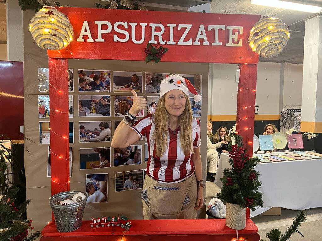 La donación que os habíamos anunciado que íbamos a hacer se va a hacer a la Fundación APSURIA. En estos próximos días se hará la entrega a Nuria Lopez de la Hoz de la donación por parte de #Contracamiseta no dejéis de ver este video. 
youtube.com/watch?v=-yTv8E…
<a href="/apsuriafunda/">Fundacion Apsuria</a>