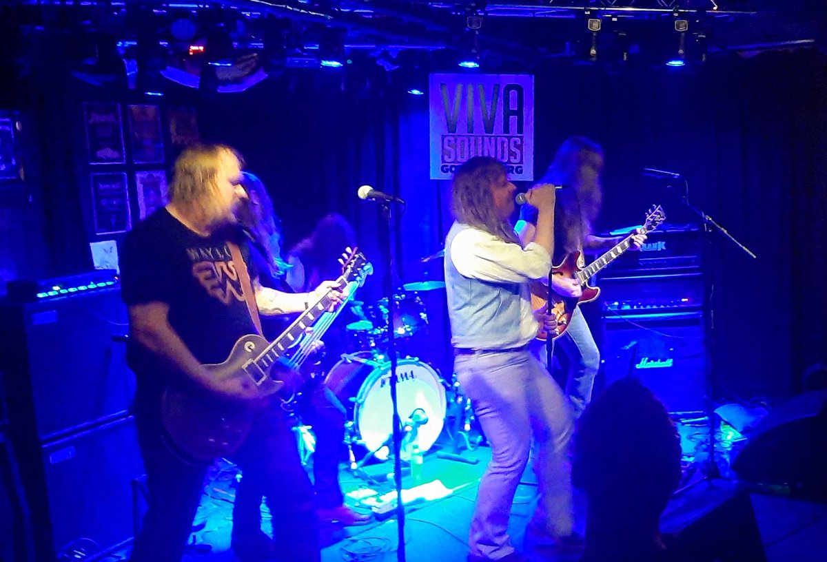 domlikesrabbits's tweet photo. Some great new musical discoveries at #VivaSounds 2022 so far.
Check out Cloudsurfers from the Netherlands
https://t.co/zpwmzks6dy
Gothenburg's Boy With Apple
https://t.co/2GVohp9vie
Industrial dark wave duo @pm_theband and Finnish garage metal five-piece #Rokets. https://t.co/sozHVrqvNs