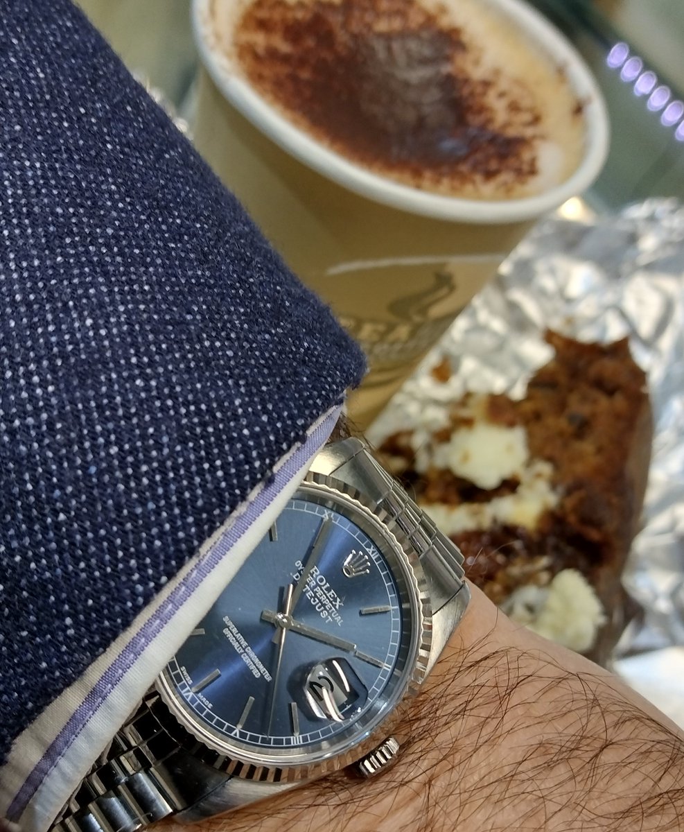 Watch, coffee and cake all in Dorchester on Small Business Saturday, plus FREE PARKING. See the watch at SKJ WATCHES @ The Mews, Trinity St, or at Grandmas Attic Antique Fair 4th December, Woking. #womw #Rolex #rolexdatejust #watches #wristwatch
#antiquefair @DiscoverDorch
