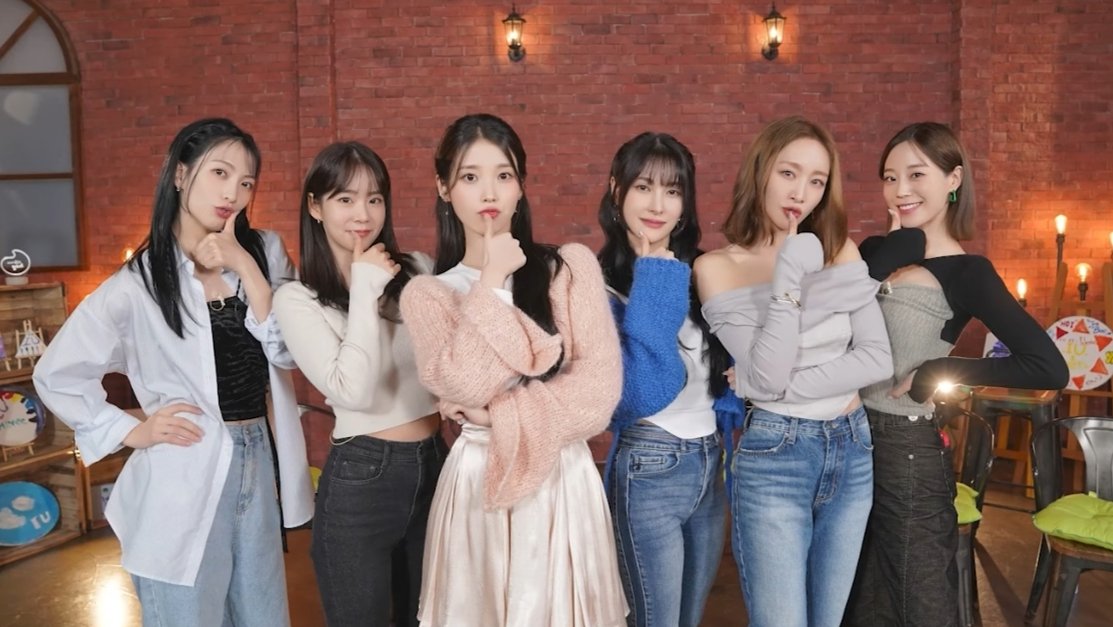 edament_iu's tweet photo. Amazing episode as always 💜
Congratulations KARA for your comeback 🖤

@_IUofficial ✨

_
#IU #아이유 #아이유팔레트 #KARA https://t.co/Hw9tEpCbfT