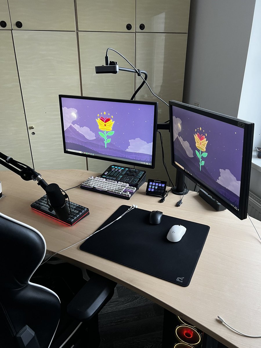 ErycTriceps's tweet photo. gaming setup update 🗿 https://t.co/Mg1Qvd9Ipt