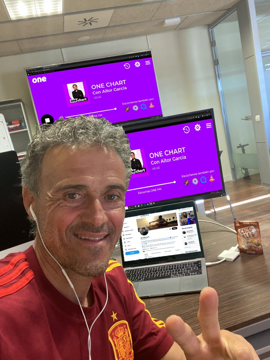 AitorGalvarez's tweet photo. 🚨#OnAir | Luis Enrique también escucha #ONEchart🤣. ¿Y tú?

Hacemos tu y yo juntos el repaso a la lista de éxitos de @ONEfm_es entre las 12:00 y las 14:00. ¡Vente😉!

🖥️https://t.co/MMNwgWpr1y
📻88.7FM (Albacete)
📻101.9FM (V.v de la Jara) https://t.co/vG27NDGO4A