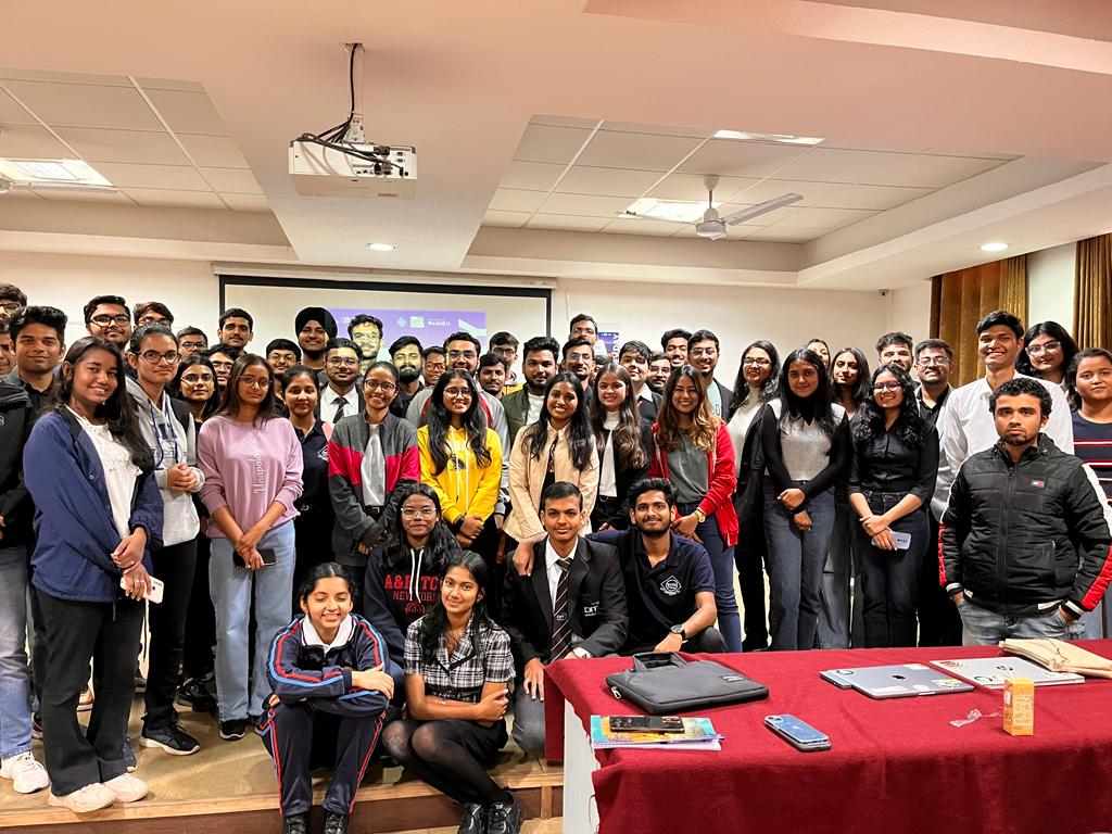 azdevindia's tweet photo. Azure DevDay Dehradun ๐๏ธโ๏ธ
Azure, Open-source and Community learnings filled the day.
#AzureDevDay #DevDayDehradun https://t.co/eA39Wx3574