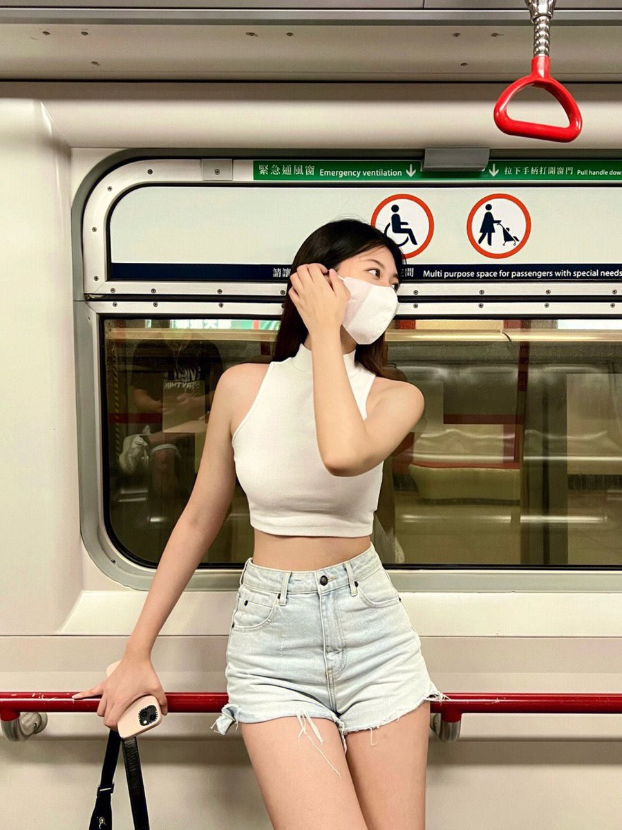 EyQcm1's tweet photo. #坐标陕西西安未央区 女s一枚找男m ，觉得女s好看的男m私信女s，男m不管好不好看 ，之要听话女s接受的 ，来来来，别害羞， #女s #男m https://t.co/SRiQJ7KZ6I