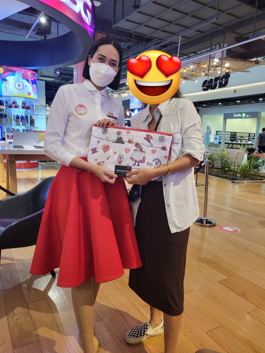 PNattinee's tweet photo. เห็นความน่ารักของ PURISA TOTE BAG 🛍️ แล้ว อดใจไม่ไหว🌼 ใช้ทรูพอยท์ 229 บวกเงิน 229 บาท แลกมา1 ใบ น้อน
พนักงานก็บริการดีสุด น่ารักมากๆ😘
#truepiont #truesphere #trueblackcard https://t.co/rSUgo0VlwN