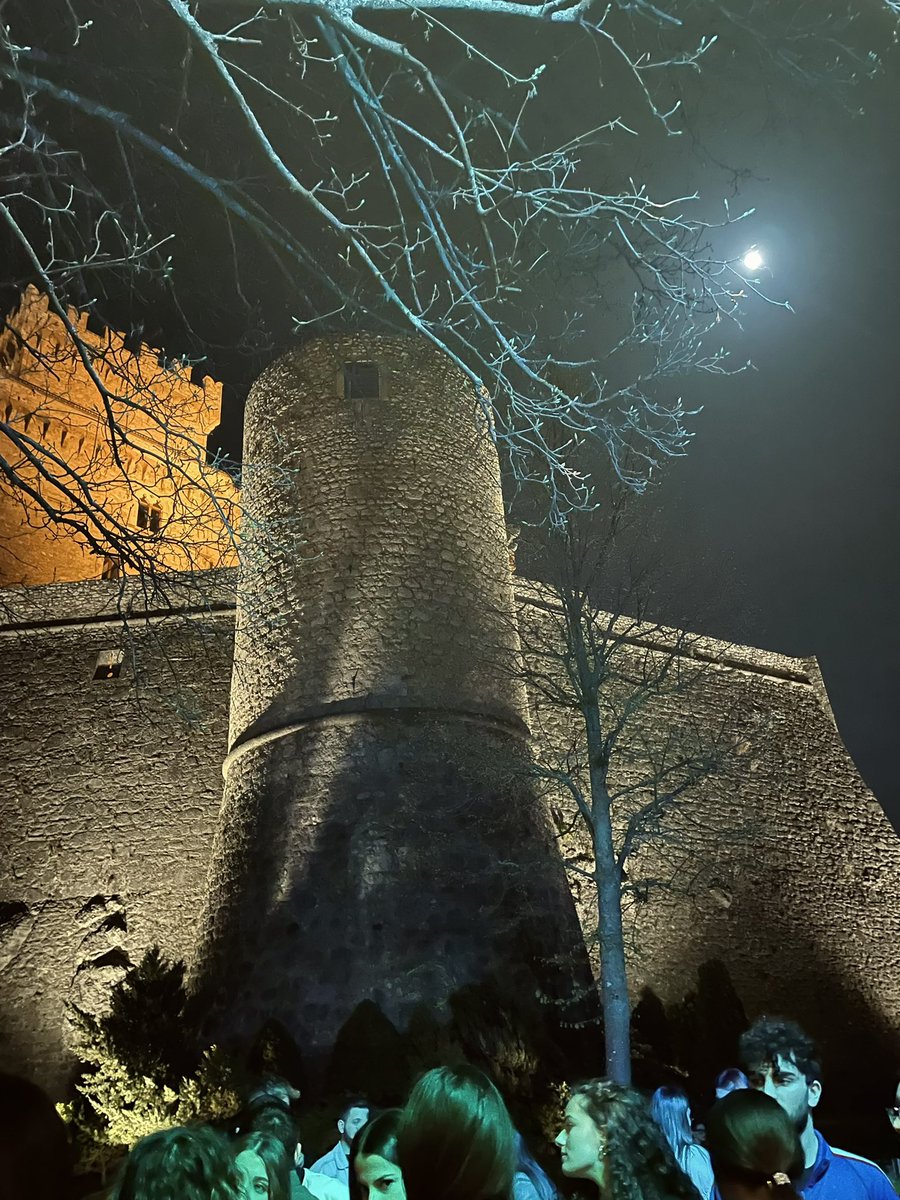 Nostalgia di quelle sere d’estate 🌙

Foto di <a href="/luciana_taccone/">Luciana</a> 
#celano #abruzzo #italia 
<a href="/paesaggiabruzzo/">Paesaggi d'Abruzzo</a> <a href="/visitabruzzo/">visitabruzzo</a> @tgrraiabruzzo @rete8news <a href="/viabilitasdp/">Strada dei Parchi Viabilità</a> @il_centro @ilcapoluogo <a href="/paesionline/">PaesiOnLine</a>