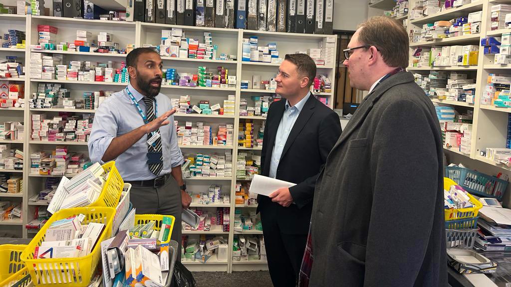 wesstreeting's tweet photo. Great visit to the Norfolk Street Pharmacy in Stoke-on-Trent today with @gareth_snell to support #SmallBusinessSaturday!

Community pharmacies can provide advice and even prescribe medicines - as well as dispensing them.

Support your local community pharmacy!

@SmallBizSatUK https://t.co/GuJZzsCzyR