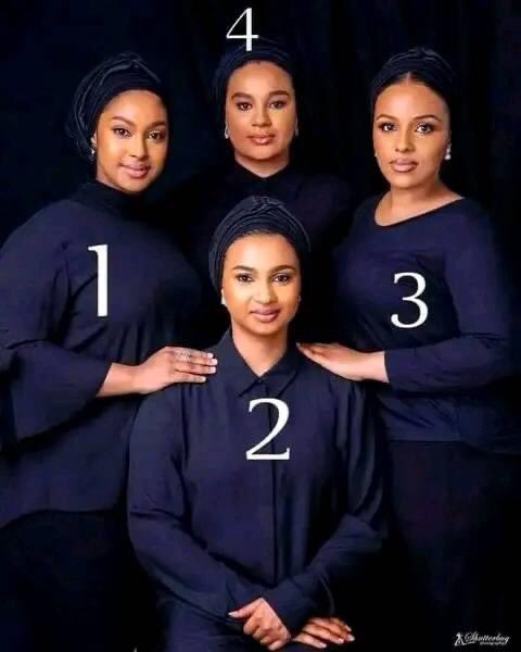 NEBASARK's tweet image. A mother and her 3 children .. who is the mother?