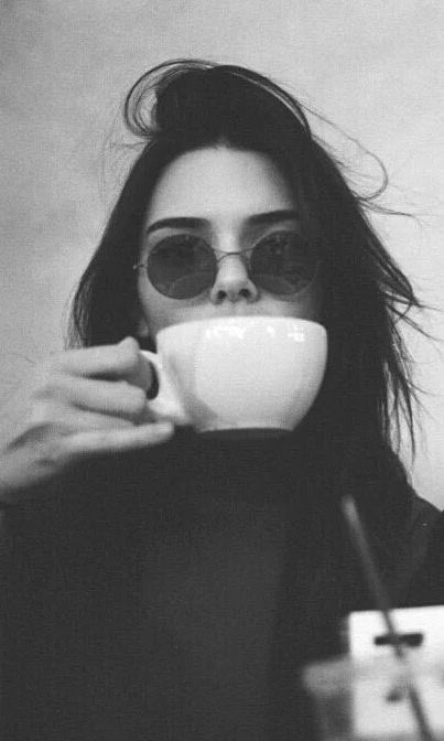 aral_____'s tweet photo. **
___bazen sadece anı yaşamak gerek🤞
bırakın bir dakika sonra ne olacağını hayat düşünsün..💭🎶

#haftasonu ✌️ https://t.co/F0gPCYq5vW