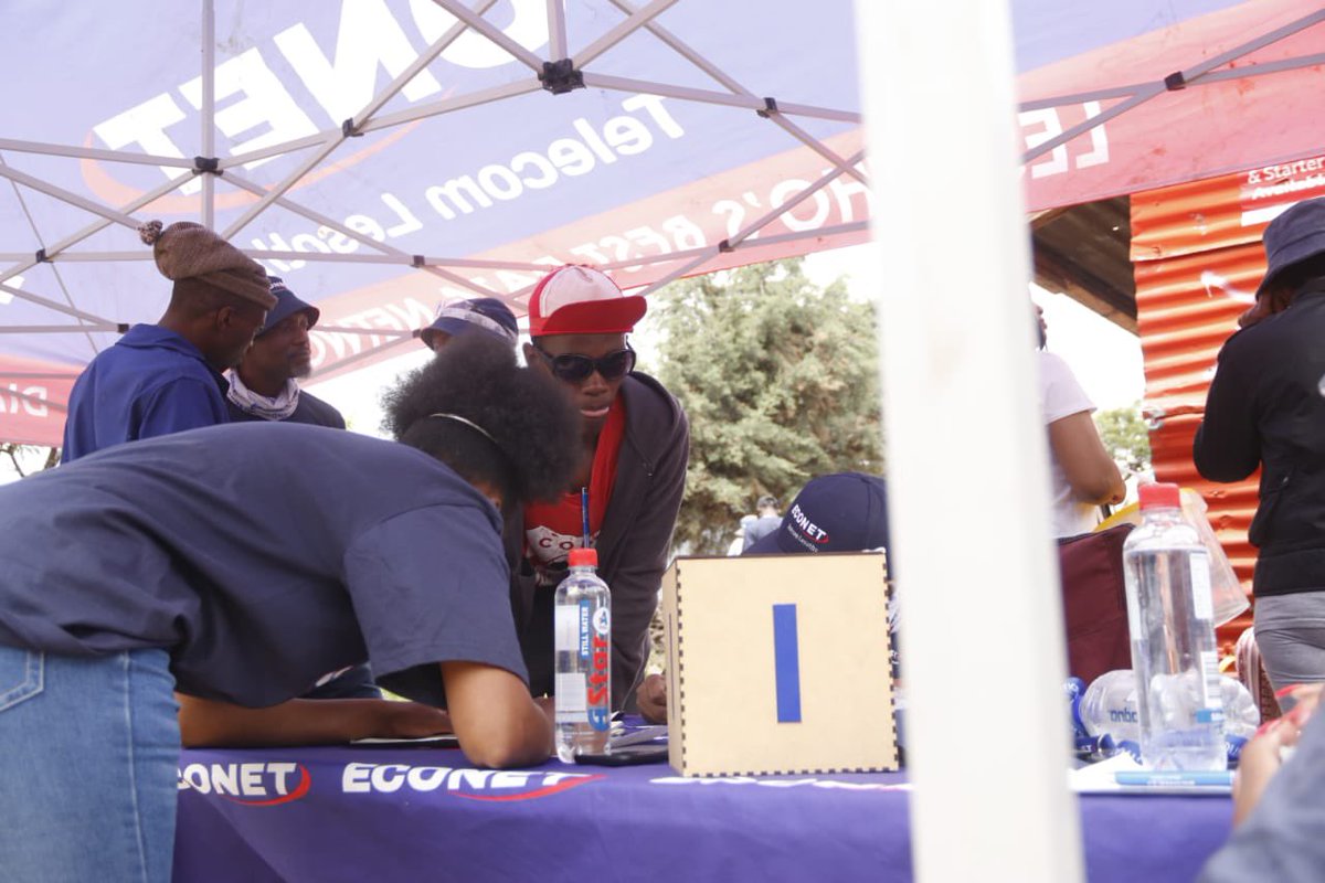 econetlesotho's tweet photo. Our #SwitchToBlue campaign was in Mants’onyane yesterday! Here are some highlights from the day and our winners who won their share of M2 Million in prizes 🙌🏾 https://t.co/JV152FhT7w