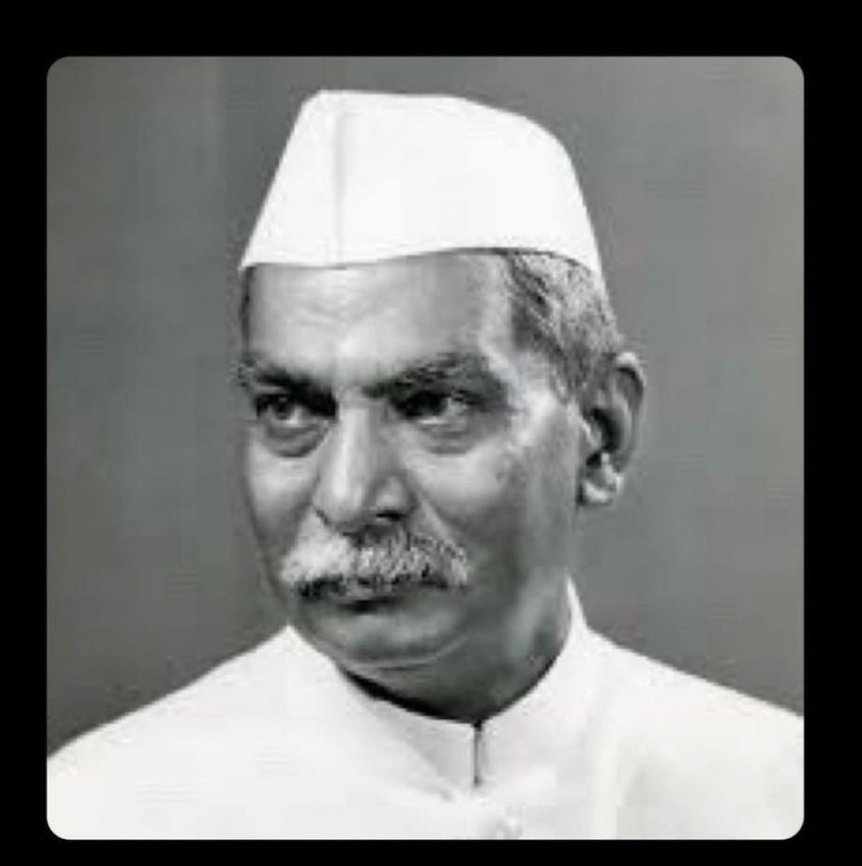 paswann1's tweet photo. India Celebrates December 3rd as advocate day because on the day former president of India and a very reputed and eminent lawyer Dr. Rajendra Prasad Sharma was born.
 
Happy #AdvocateDay_2022 🇮🇳🥰🥰 
@attorneybharti @AdvMamtaSharma @AdvSidAcharya https://t.co/as5ocJ4FGT