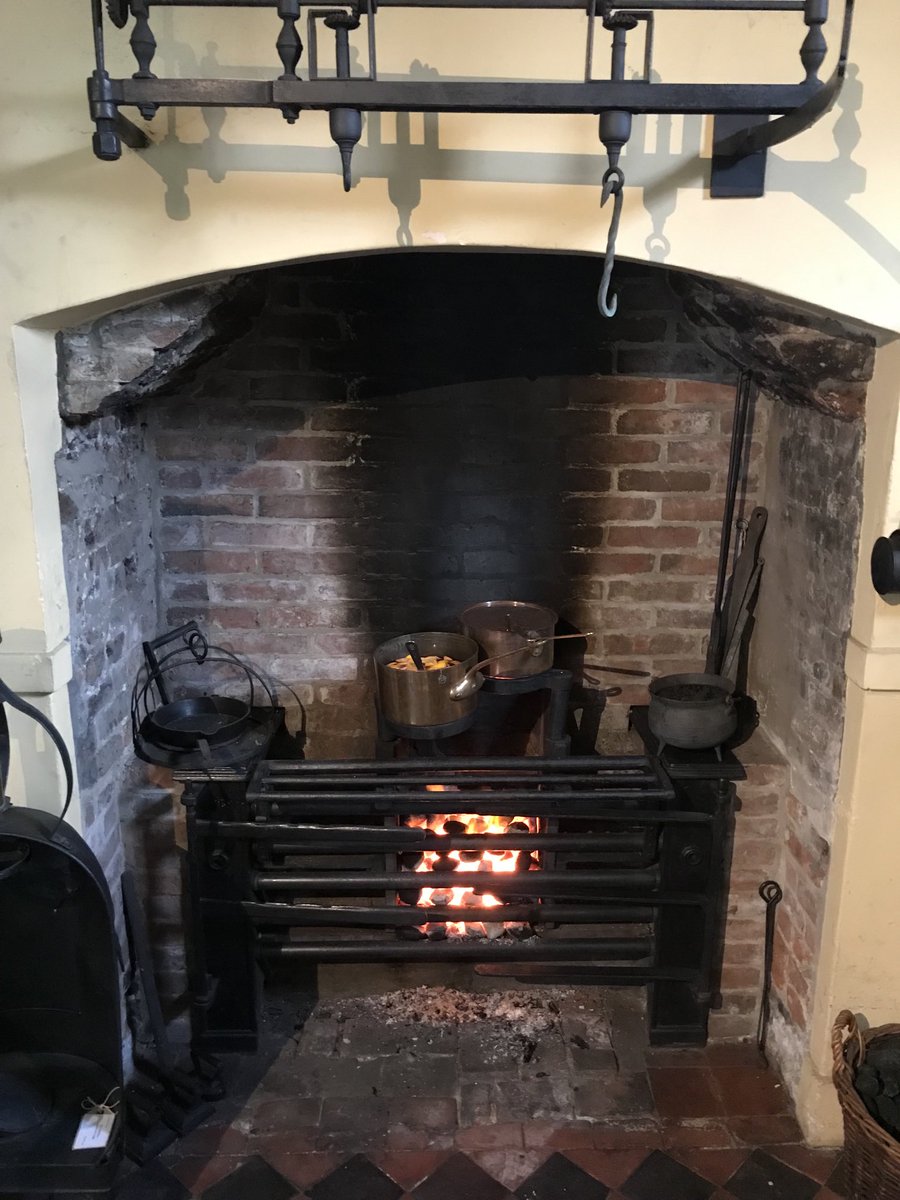 The wine is a mulling ⁦<a href="/PickfordsHouse/">Pickford's House</a>⁩ Come and join me by the fire. It’s the warmest place in #Derby