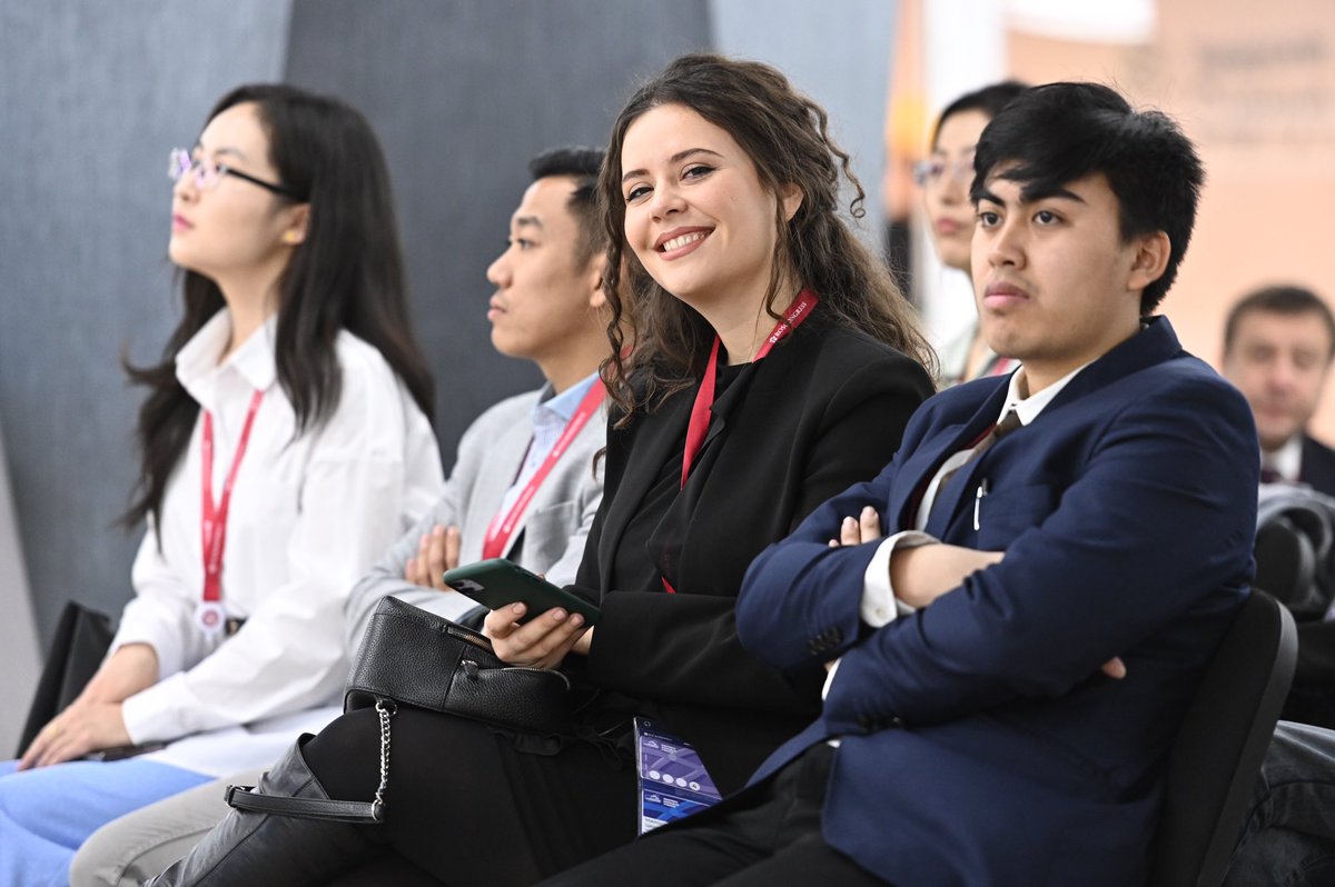 Friends for Leadership tweet media