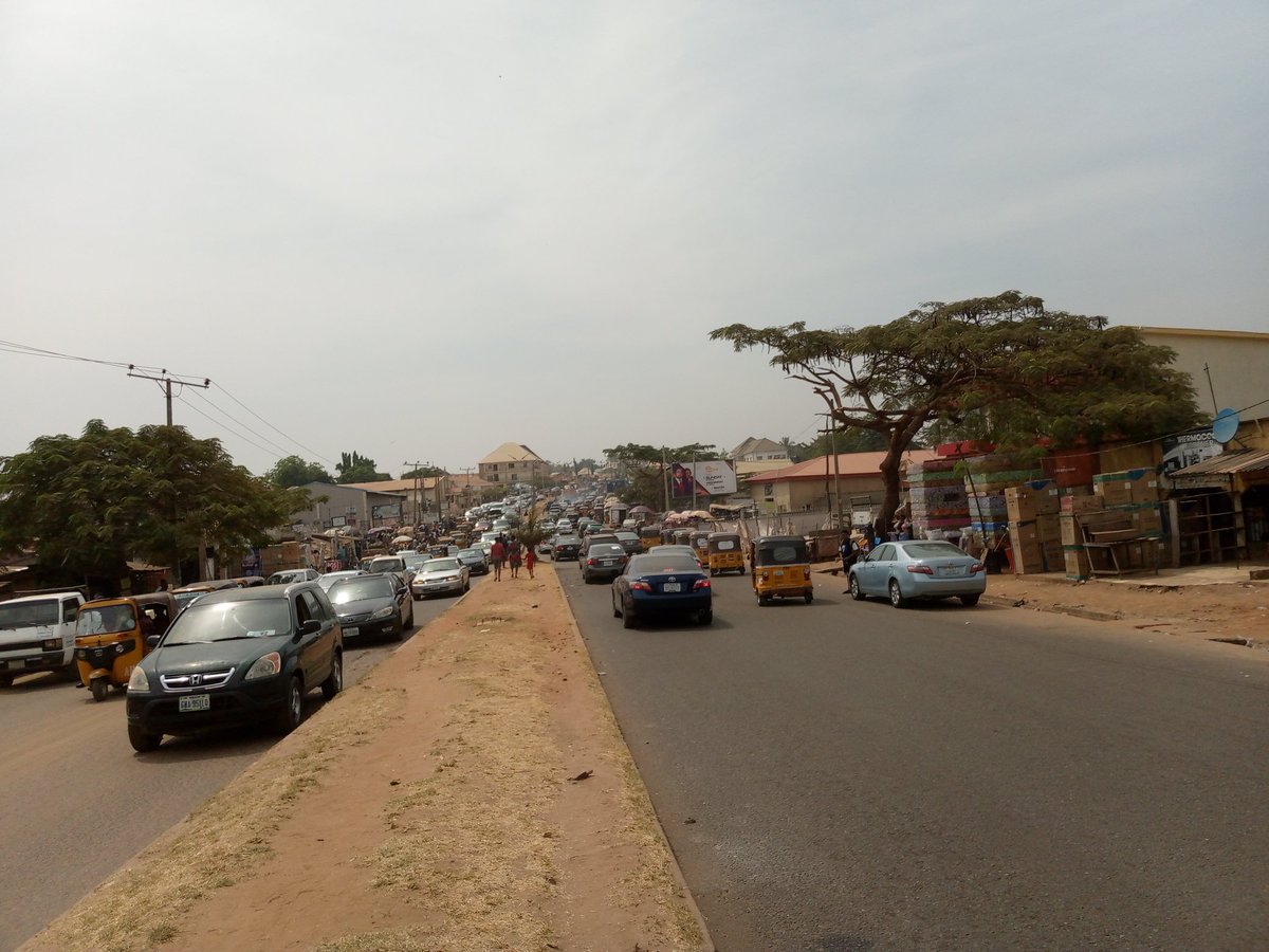 trafficbutter's tweet image. "@Austynzogs: 12h10: Jikwoyi-Karu Road, Nyanya Abuja #AbujaTraffic