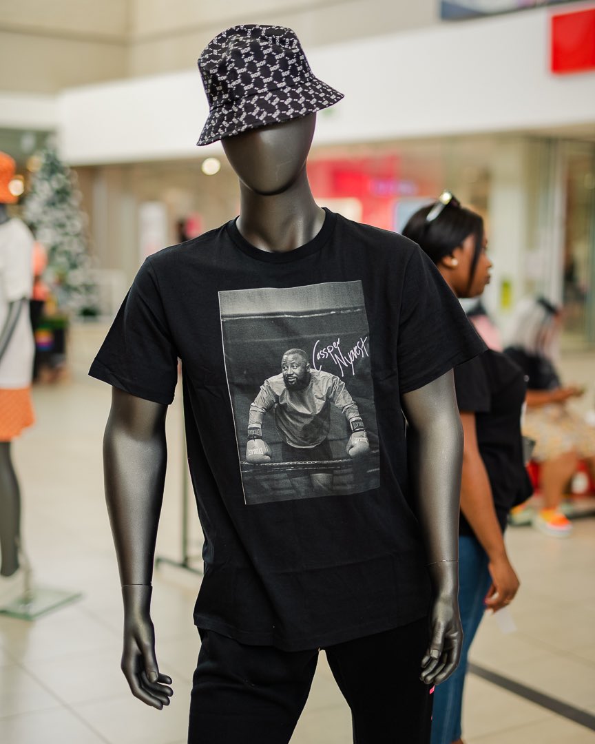 rootoffame's tweet photo. We are still at it. Come through and get your ROF Apparel before Fill Up. We are at Mahikeng Mall till 4pm
#ROFatFillUp https://t.co/z0uOcJ2qjQ