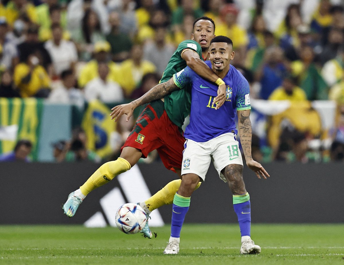 carrusel's tweet photo. 🇧🇷‼️ ÚLTIMA HORA EN BRASIL

👉 Gabriel Jesús y Álex Telles, fuera del Mundial tras sufrir sendas lesiones en la rodilla derecha anoche contra Camerún 

📻 Información de los compañeros brasileiros de @geglobo 

#Qatar2022 https://t.co/BKmPttcRG7