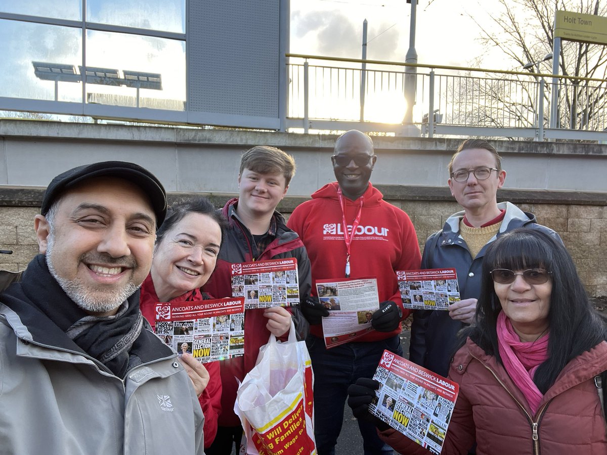 This team is ready to get out there and knock some doors! 💥💥 

Team #Ancoats #Beswick🌹@Irene4A_B @JonConnorLyons @LeeGlover1975 @CllrSCollins @OluOgunbambo @cllr_hewitson @AncoatsBeswick