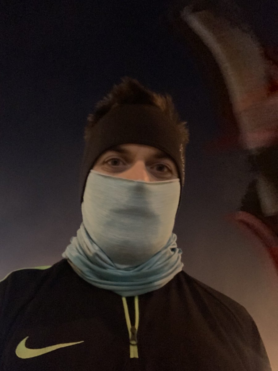 TonFedorov's tweet photo. Вкатил вчера 7,5 км разминочных. Итог:необходимо перемазывать лыжи; искусственный снег зло; падать больно, когда не избежно(спасибо ратраку)..
Мотивация в деньгах. https://t.co/JO2W41bl0J