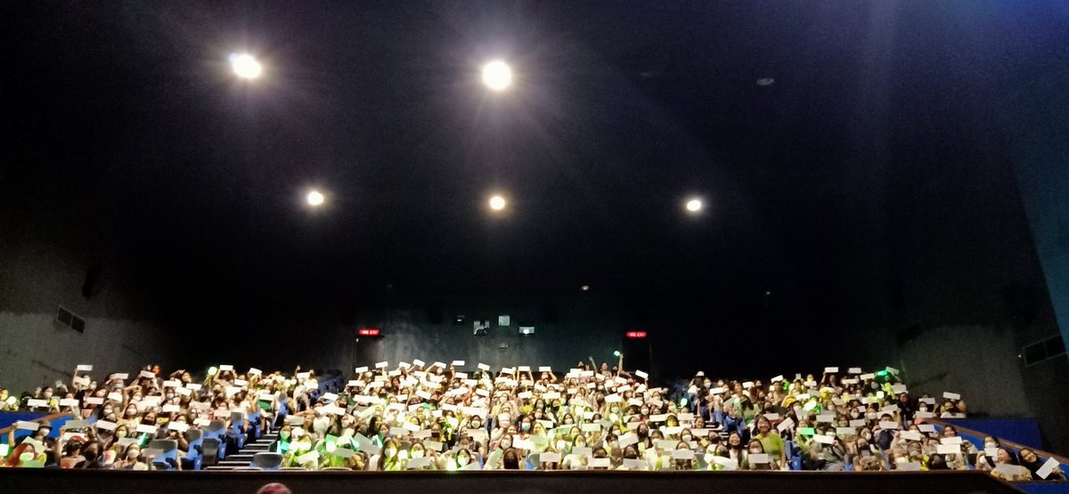 maLyko_O's tweet photo. MANILA DREAMZENS 💚💚💚 THANK YOU SO MUCH! 🥰

#NCTDREAMTHEMOVIEInADREAM 
#NCTDREAMTHEMOVIE_MANILA https://t.co/BDq5nVJJcD