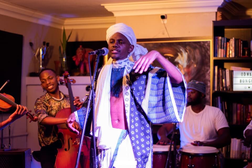 odwabongo's tweet photo. What an experience! What a venue! What a crowd! A beautiful energy surrounded the space. To every soul that graced us with their presence, THANK YOU. 

Dressed by @zikamvulacouturier ❤️
📸: @selective_live 

#uhadiexperience #selectivelive #capetownsouthafrica https://t.co/J2Aepe8Yf4