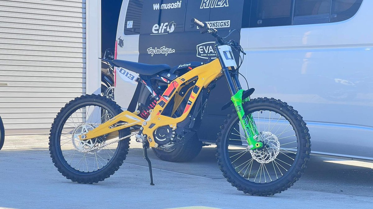 Wave_Factory's tweet image. #モトクロスしませんか　
#Jonit Kisarazu Laboさんが皆様ご注目な #サーロン をお持ち頂けます😳✨✨✨
さらにこのサーロン、まさかの試乗車…
お乗り頂けちゃうのです‼︎

是非エントリーしてサーロンも体感してみてください‼︎‼︎‼︎