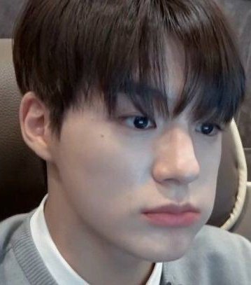 1986L_'s tweet photo. 똑같아 보인다..
#JENO #NCTDREAM https://t.co/ZatKxhBDPn