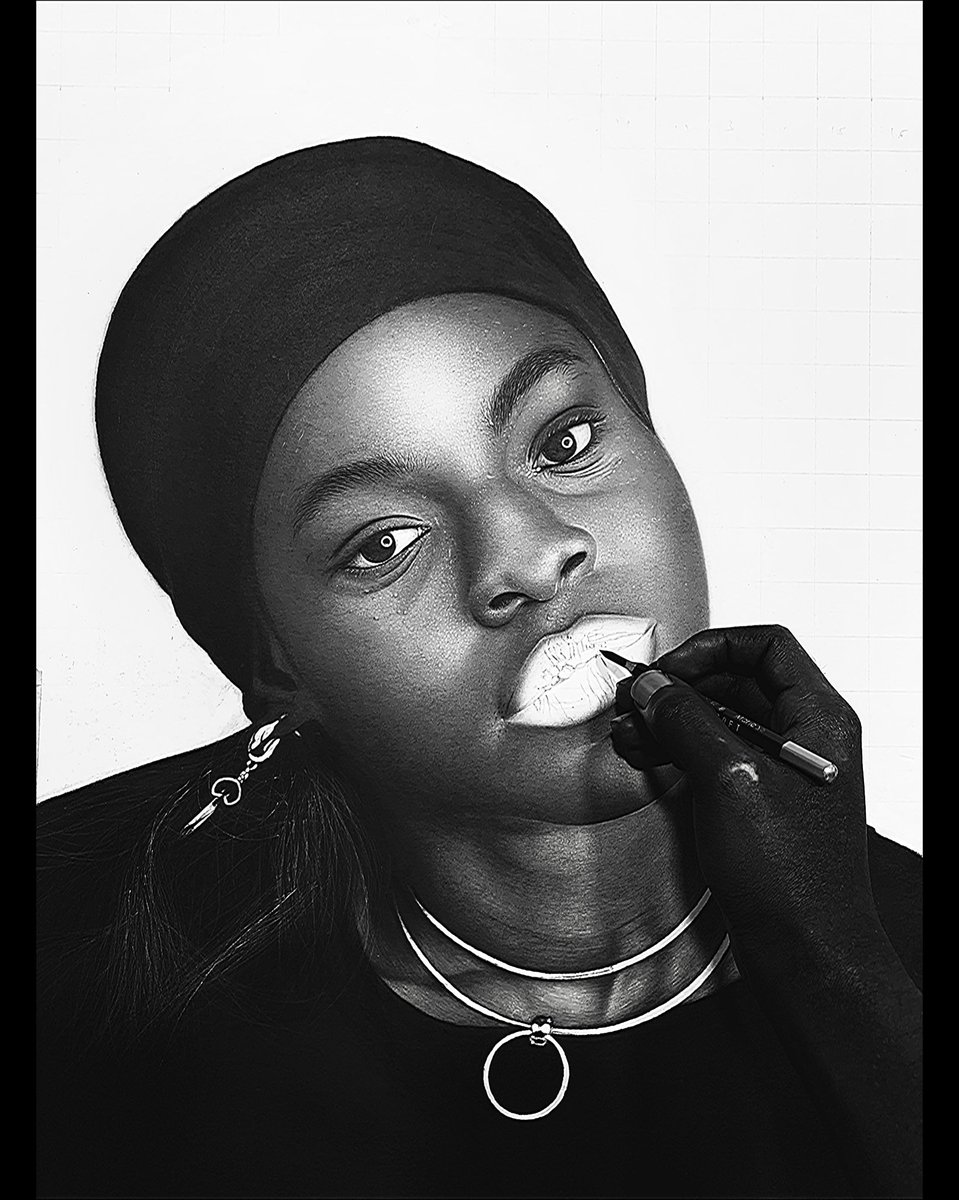 cephas_arts's tweet photo. I presented a beautiful charcoal drawing to @korty_EO .🤩

Kindly retweet.🙏

#ASUU #FIFAWorldCup2022 Referendum Big Wiz #BiafraExit Olaiya Igwe #IPOB Baddo Pastor Paul My President Anambra Akpororo MC Oluomo Amin Mohammed Instablog Dunsin Oyekan More Ego Ghanaians Vector Chinwo https://t.co/pub66ljJto
