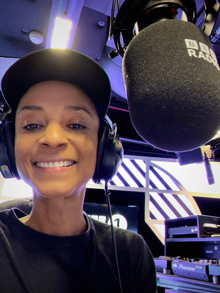 AdeleRoberts's tweet image. Not all disabilities are visible. 

So proud to be on @BBCR1 this morning representing the wonderful #ostomate community.

Happy International Day of Persons with Disabilities to our gorgeous listeners and their families. 

Thank you for such a brilliant show 
🥰🫶🏽

#IDPWD2022