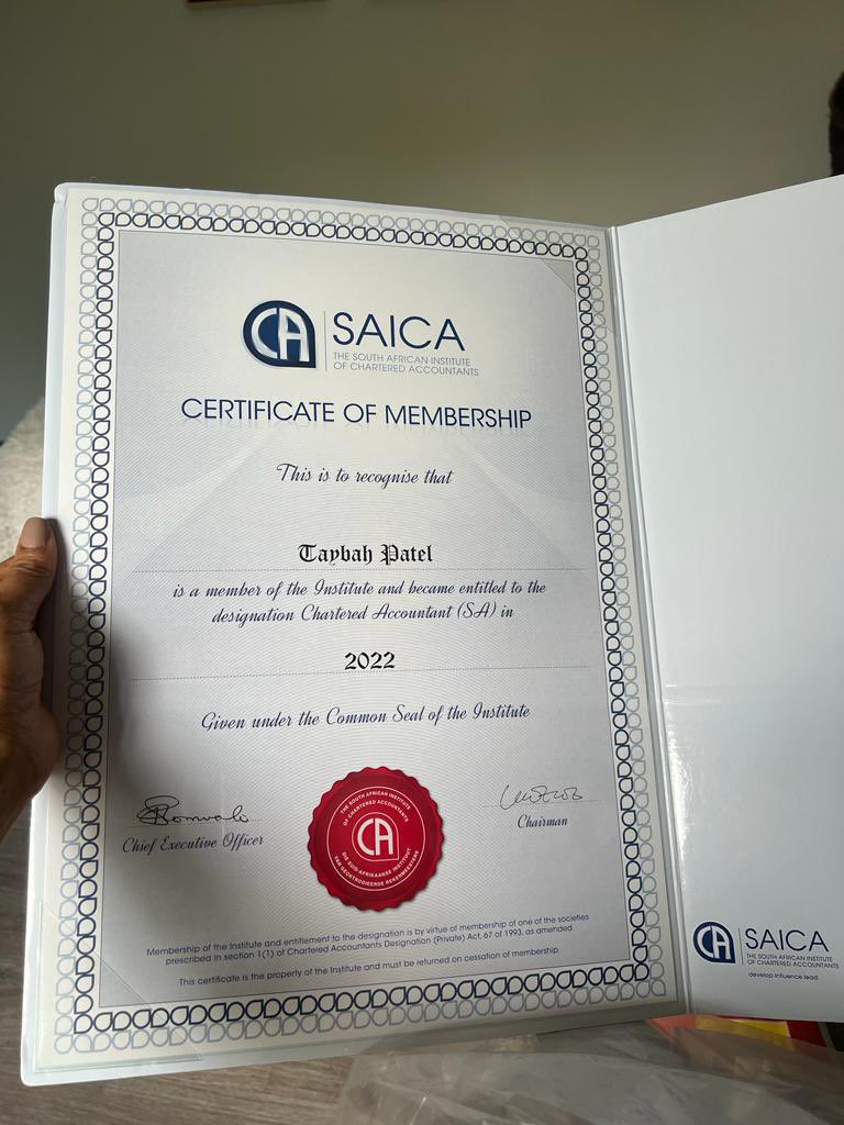 __just_tay__'s tweet photo. This arrived this morning 🤲🏼Alhamdulillah . I didn’t qualify in record time. There were so many times I thought about giving up, but I pushed through and it was so worth it 🥺 https://t.co/QrNhsL2LgW