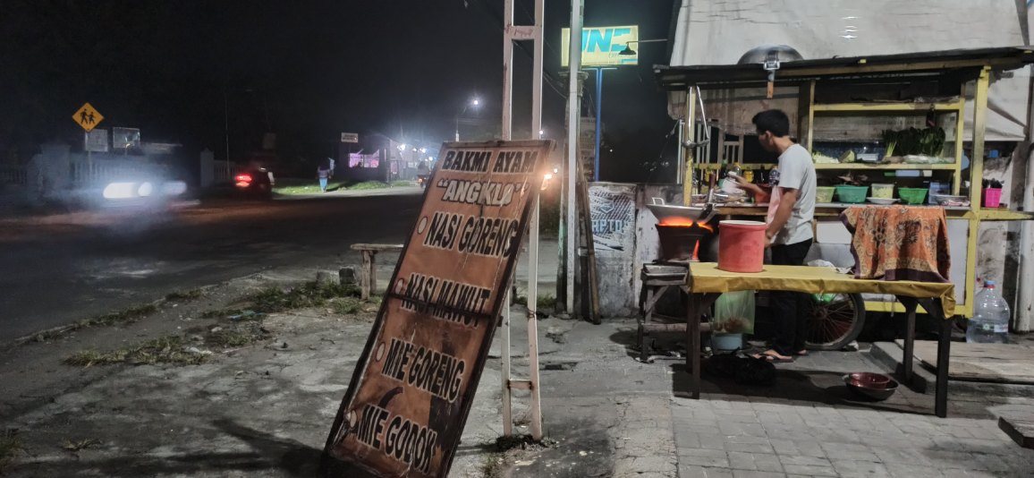 #BakmiAnglo jalan raya Takeran - Gorang Gareng (barat pasar Mangu Takeran) pas sebelah JNE Takeran.. Jos gandoss #Magetan #Kuliner