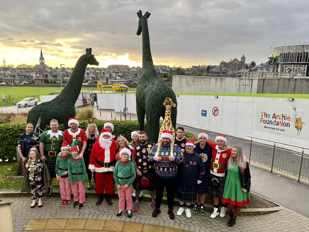Amazing donations at Royal Aberdeen Children’s Hospital this morning by the North East Tartan Atmy <a href="/Northeast_TA/">NorthEastTartanArmy</a> <a href="/NHSG_RACH/">NHSG_RACH 💙</a> <a href="/NHSGrampian/">NHS Grampian</a> <a href="/RACH_Playservic/">@RACH_PlayService</a> <a href="/ScottishFA/">Scottish FA</a> <a href="/ScottishNT/">ScottishFootballTeam</a> <a href="/ScotAirAmb/">SCAA</a>