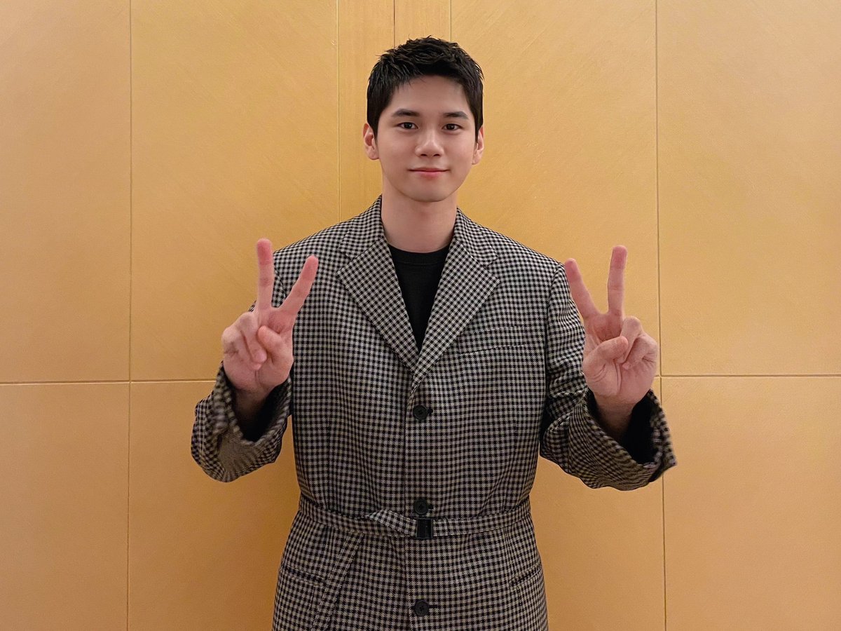 ✨221203 KOREA 360 팬싸인회 #옹성우✨

인도네시아 위로들과 함께해서 위로가 된 오늘🥰
오랜만에 함께할 수 있어 더욱 선물같은 시간이었습니다💝
위로들에게도 오늘이 잊지 못할 추억이 되었기를 바라요!

#ONGSEONGWU