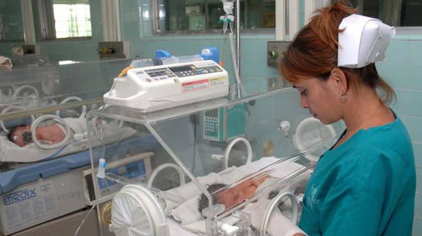 DrRobertoMOjeda's tweet photo. Felicidades en el Día de la Medicina Latinoamericana a los trabajadores de la salud en #Cuba, a quienes admiro por su sensibilidad, consagración y profesionalidad. #CubaEsSalud #CubaPorLaVida https://t.co/hOddgLoeCb