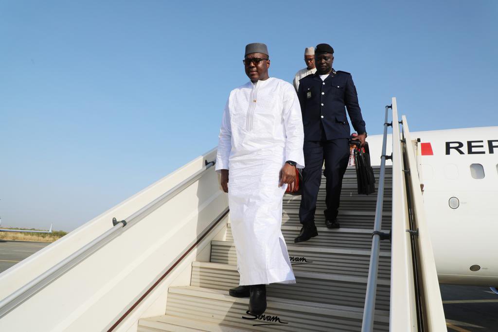 GouvMali's tweet photo. Le Premier ministre par intérim le Colonel Abdoulaye Maïga et ses homologues de Guinée, S.E.M. Bernard Gomou, de la République Islamique de Mauritanie, S.E.M. Mohamed Bilal Messaoud et de la République du Sénégal, S.E.M. Amadou Ba, sont arrivés, ce samedi 3 décembre 2022 à Kayes. https://t.co/9zCvBqaeNP