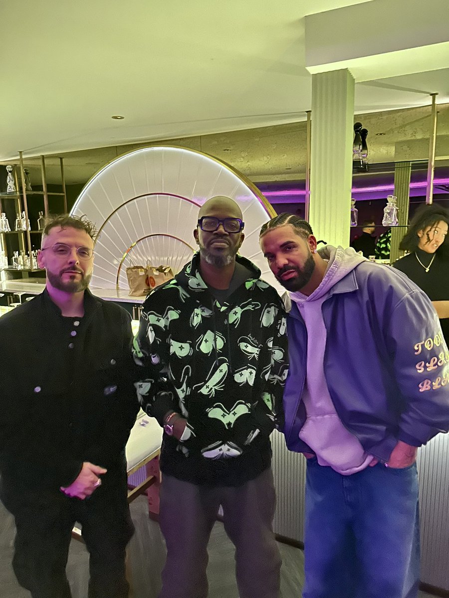 RealBlackCoffee's tweet photo. My brothers pulled up   @rebel_toronto last night https://t.co/Ht910Q7KSQ
