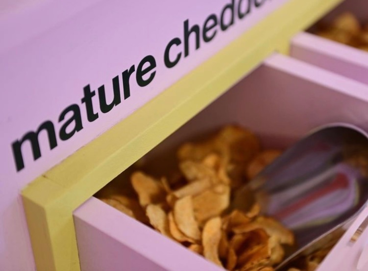 PR_Examples's tweet image. London’s first ever crisp pick ‘n’ mix pop up shop.

Great idea by #simplyroasted crisps