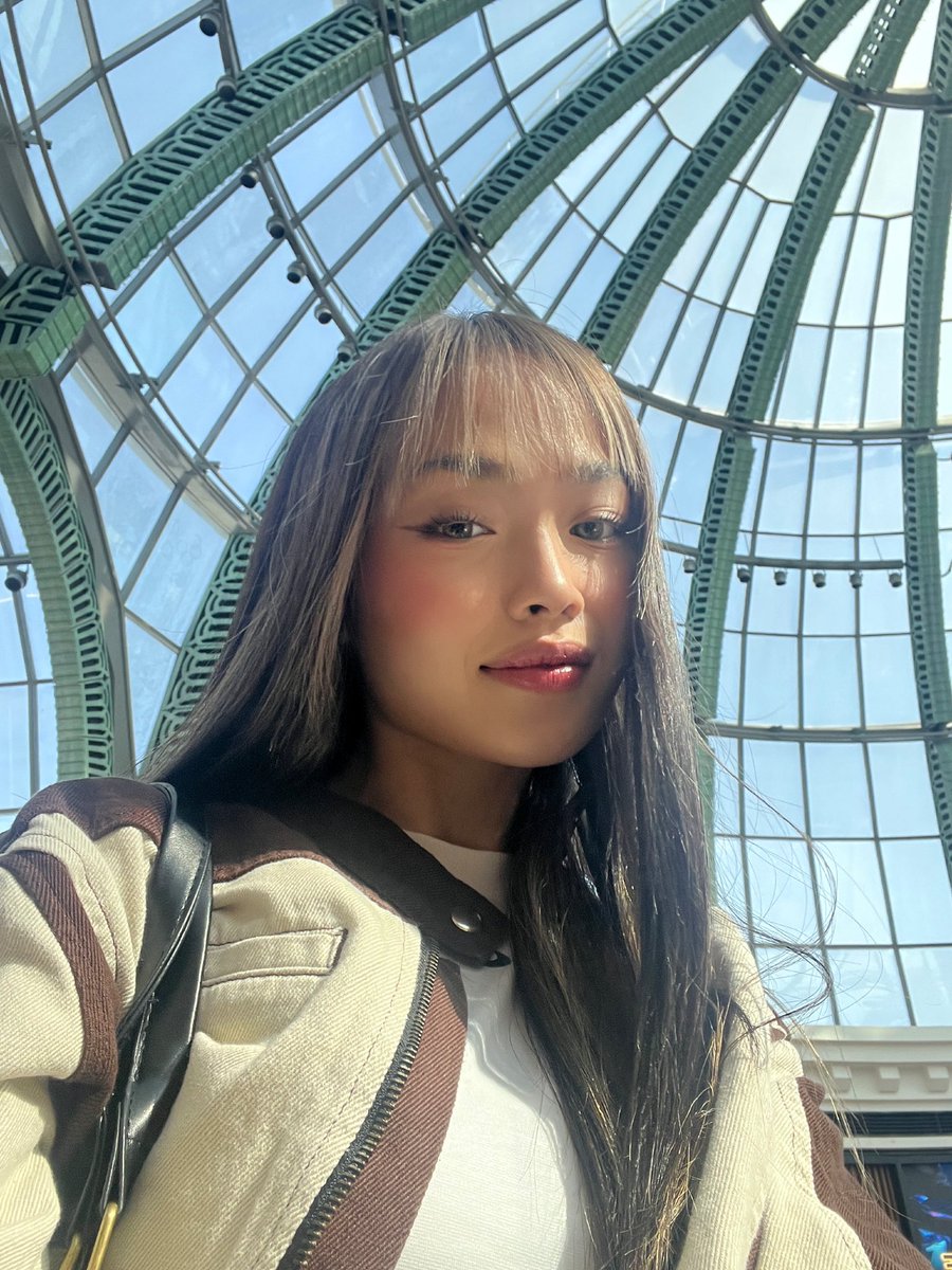 BonifacioAc's tweet photo. here is me in dubai https://t.co/NPbDCt967O