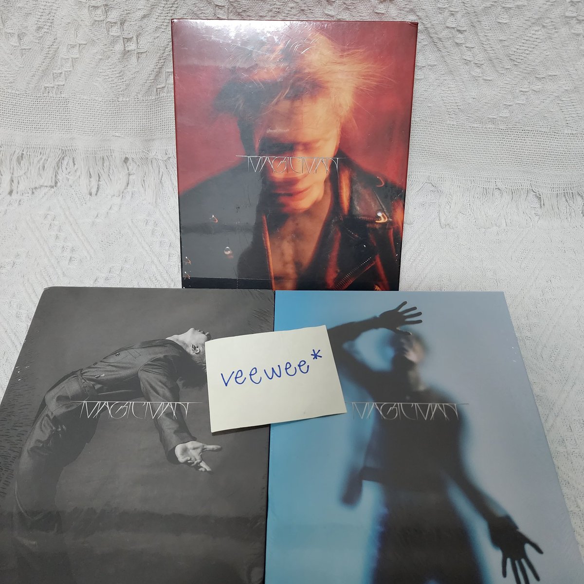 VeeweeI's tweet photo. แจกอัลบั้มเปล่า #MAGICMAN 3บั้มค่ะ ให้อกซ 3คน😄 คนละ1บั้มน้า
รีอย่างเดียวค่ะ สุ่มคืนนี้ดึกๆ จะติดแท็กหรือปารูปน่ารักๆมาก็ยินดีค่า 😍

#MAGICMANWorldTourinBKK
#JacksonWang  #JacksonWangWorldTour #MAGICMANWorldTour #ThailandLoveuJackson https://t.co/VJf5OsO36H