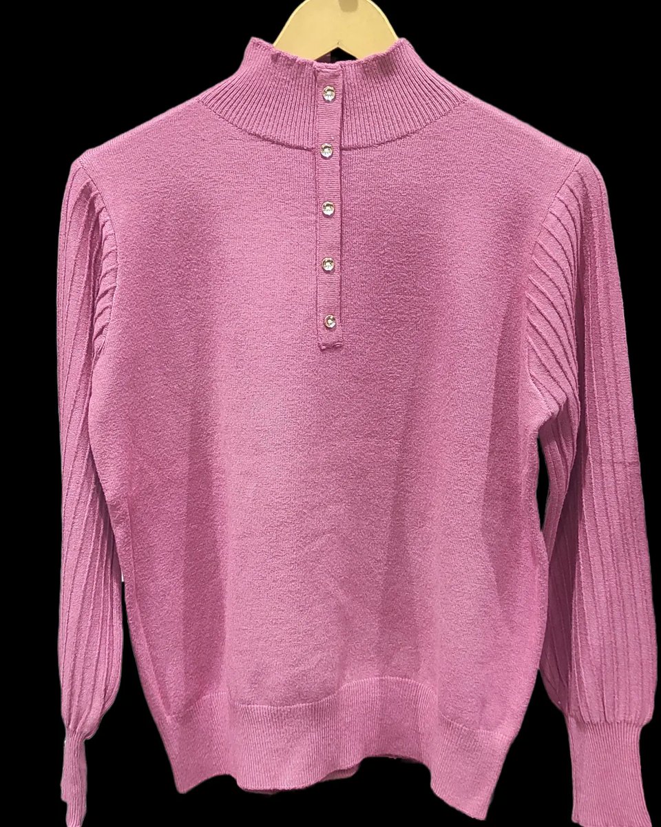 1996_solutions's tweet photo. #winter2022 #winterstyle #americanstyle #staytuned #pullover #basicstyle #fashion #collection #casual #solidcolors #fashionnova 
#solutionssince1996 #solutions 
#anabsolutefemininestudio https://t.co/NBUSoMdnfq