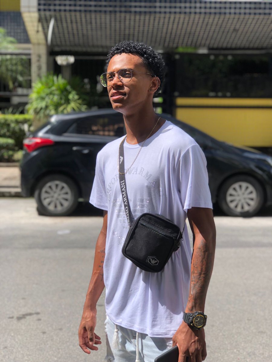 + 2 ,pq hj é só alegria, comemorar o aniversário e a conquista das medalhas de 🥇🥇😜🚀