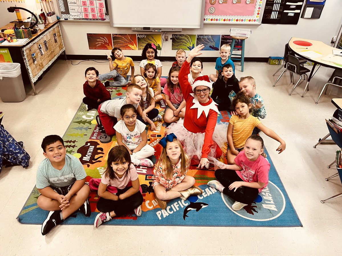 I had fun with some of the classes I work in with students! More surprises to come!!!! <a href="/NicholsSawmill/">Nichols Sawmill Elementary</a> #elfontheshelf2022 #ElfTeacher2022 @MISD_ElemAdvAca