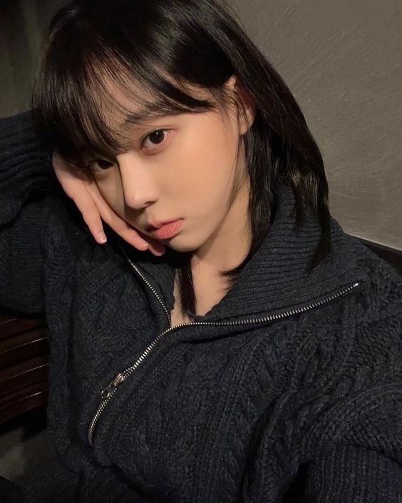 aewintho's tweet photo. hii gue naviera windiy. gue newbie, like/rt for #moots and dm for fambest. lets be friend guys!

@LpmRoleplayer #roleplayerindonesia #roleplayeraccount #roleplayer https://t.co/2TQhfYV57p