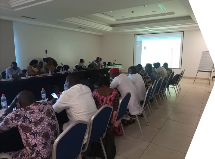 Vote_229's tweet photo. Après une journée de formation sur différents thèmes, les 24 moniteurs mobilisés par la plateforme électorale des OSC, font des exercices pratiques afin de s’assurer de la maitrise totale du fonctionnement de l’outil de rapportage.
#vote229
#legislative2023 https://t.co/Qw9IWZQgMp