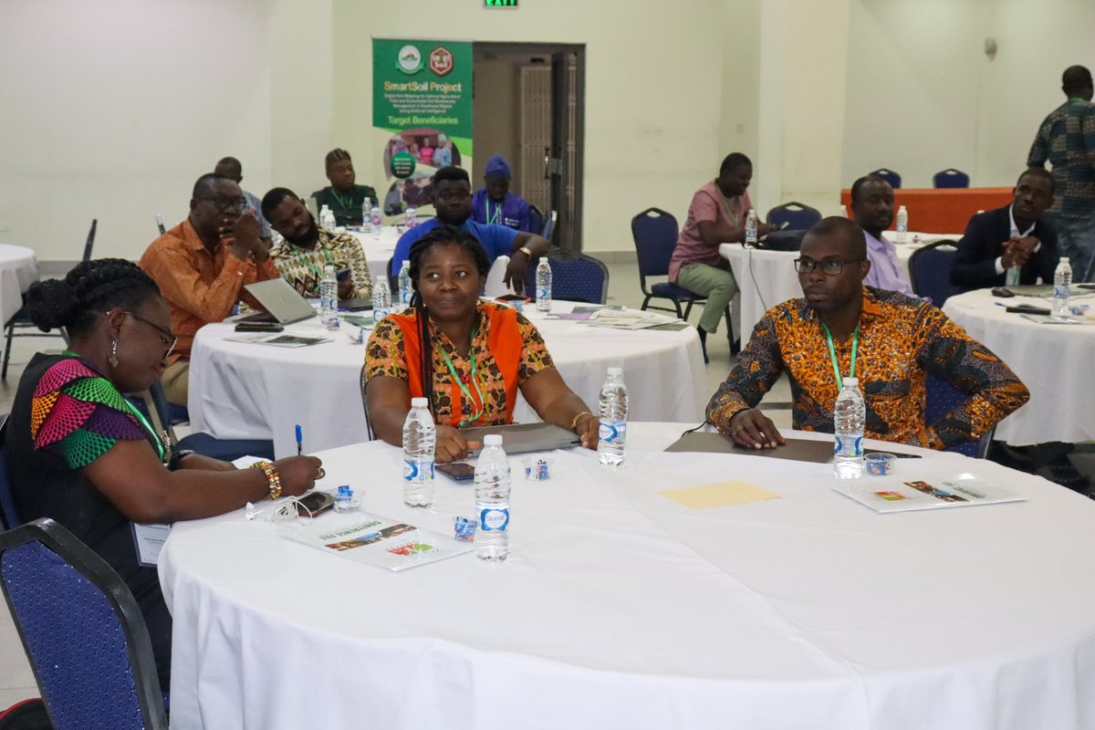 AgridiAfr's tweet photo. During the last days of the #AGriDIImplementersForum, the third-party project teams receive Incubation, coaching &amp; business development training by @GearboxKE; and financial reporting training by AGriDI Project Finance Officer, Thierry and @PasetRsif Finance Officer, Mercyann https://t.co/gStK6pg9Wk