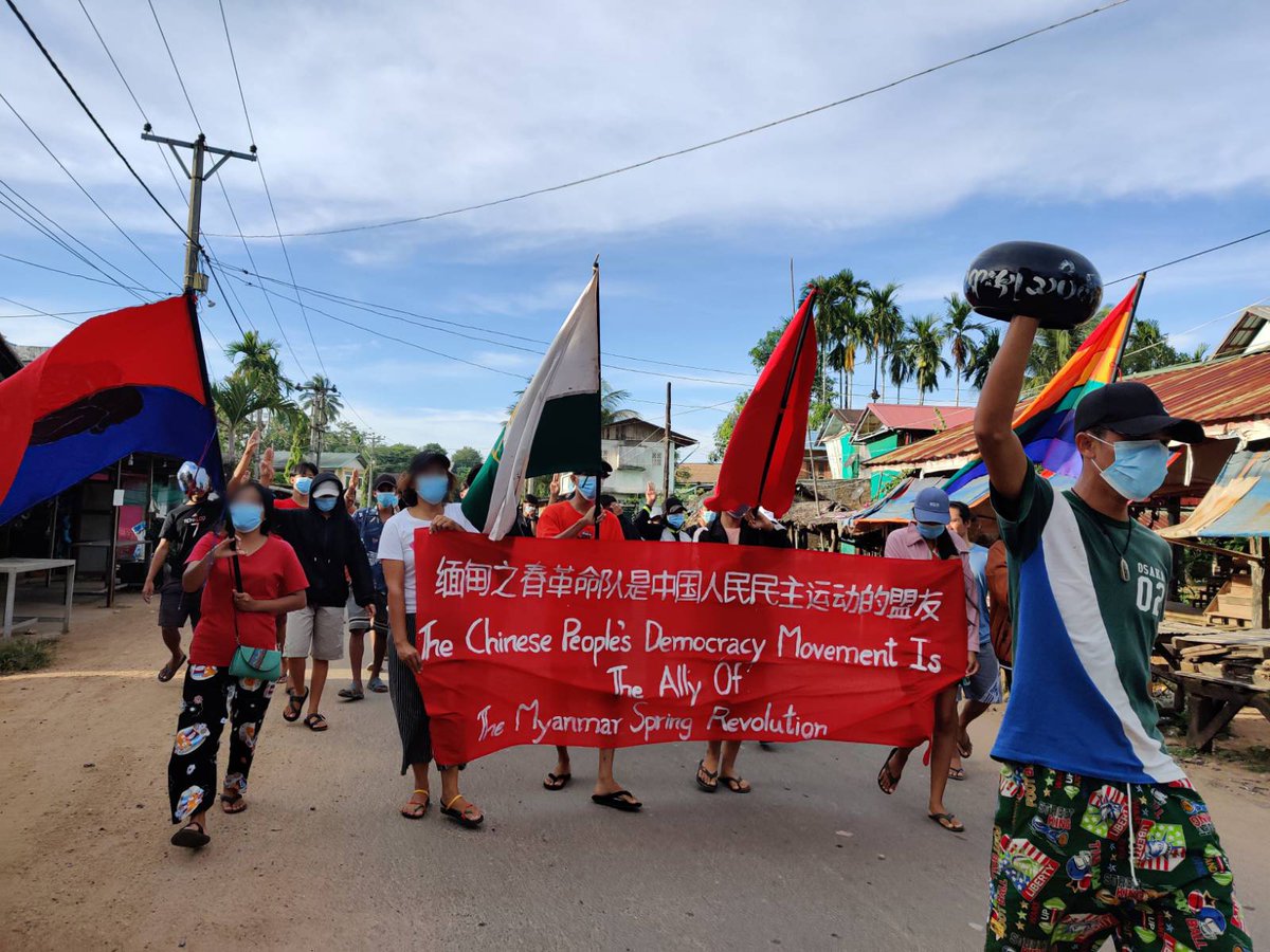 Raymond91088171's tweet photo. Our people's demostration today  showing that we support Chinese people's democracy movement in Launglone, Tanintharyi region, Myanmar.
Democracy must prevail. https://t.co/n8uCQ3A0BJ