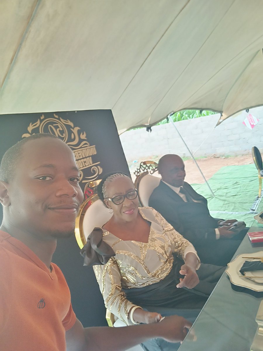 MosTabaka's tweet photo. Came here to tap 50yrs into the marriage club ๐๐๐ Parents in Tmg celebrating 50yrs anniversary ๐ #Sechaba https://t.co/K818LwEmFb