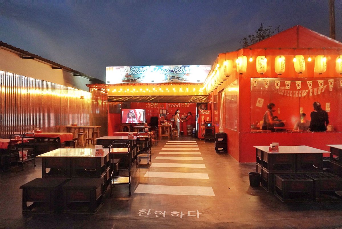 รีวิวไทยเเลนด์ on Twitter "RT ReviewAroii เต็นท์แดงมาแรงจริงๆ Seoul