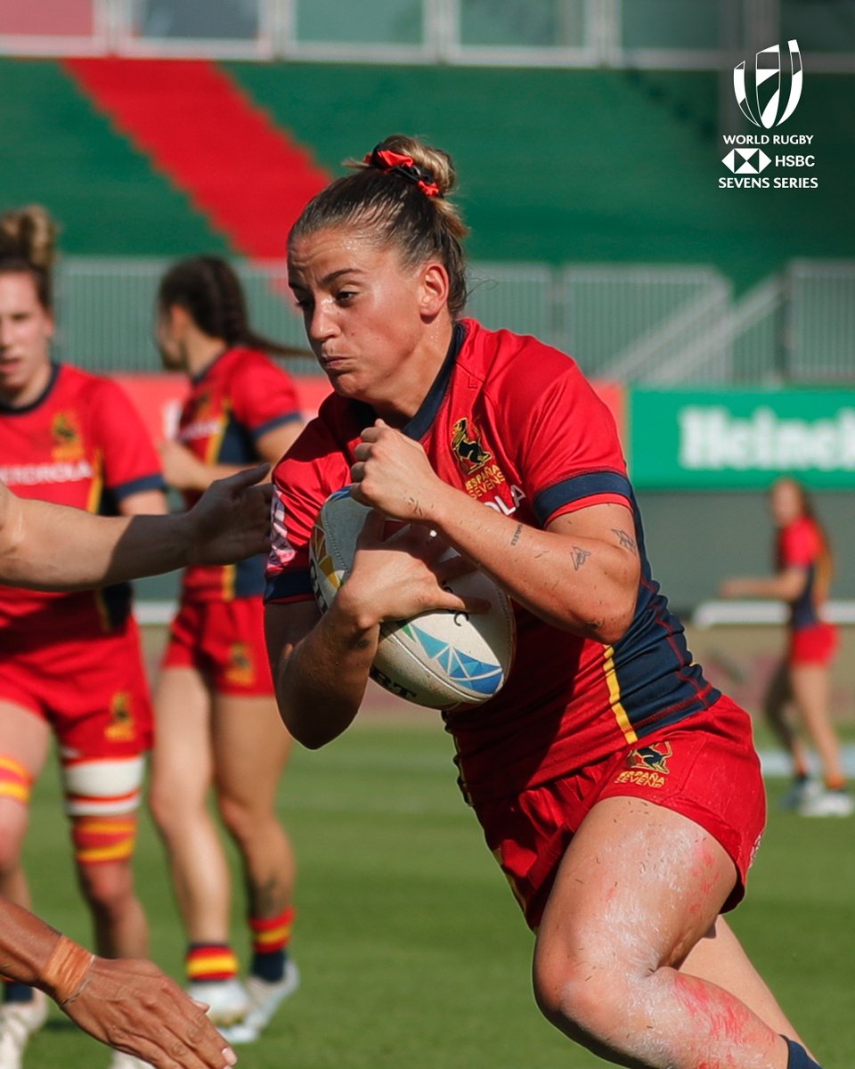 RugbyPass_ES's tweet photo. Las chicas de @ferugby se quedaron con el 7mo puesto en el Seven de Dubai: vencieron 14-10 a Gran Bretaña en el partido que cerró su campaña este fin de semana. 🦁🙋🏻

#HSBC7s #Dubai7s https://t.co/bvYoYBjmre